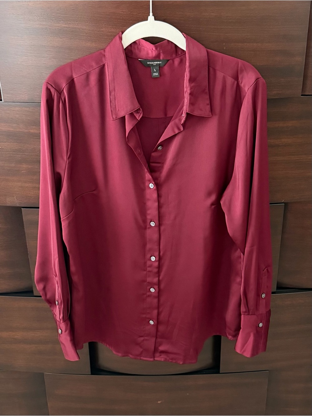 NWOT Banana Republic Silky Classic Button Down Shirt | Bright Wine | L